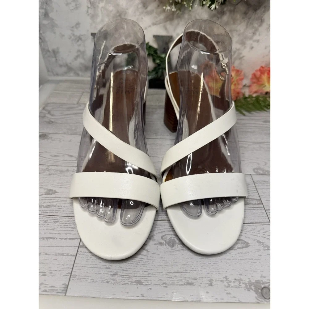 Naturalizer Kendall 8.5 Womens Strappy Sandals White Slingback Block Heel NWOT